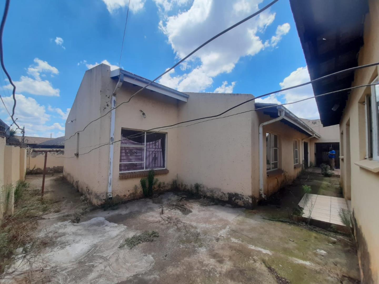 606284_PHOTO-2022-11-26-18-22-58